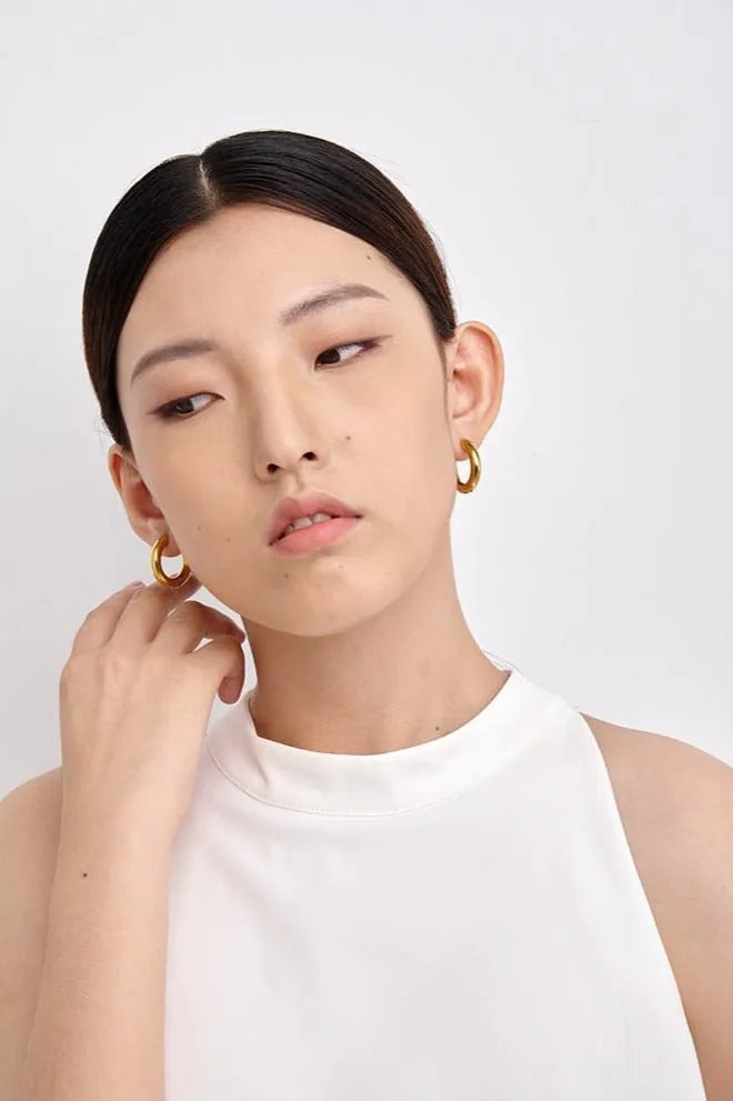 Gold plated essential hoop earrings