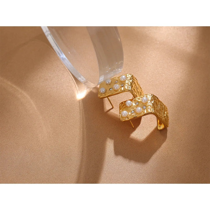 Gold plated hammered pearl stud earrings