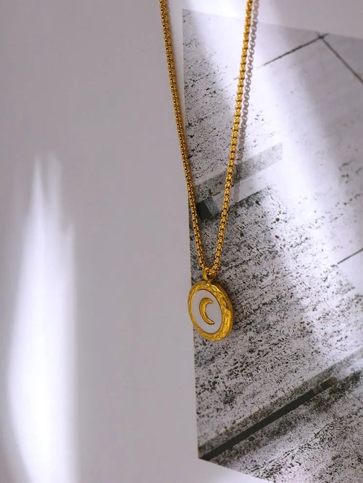 Gold plated moon natural shell necklace