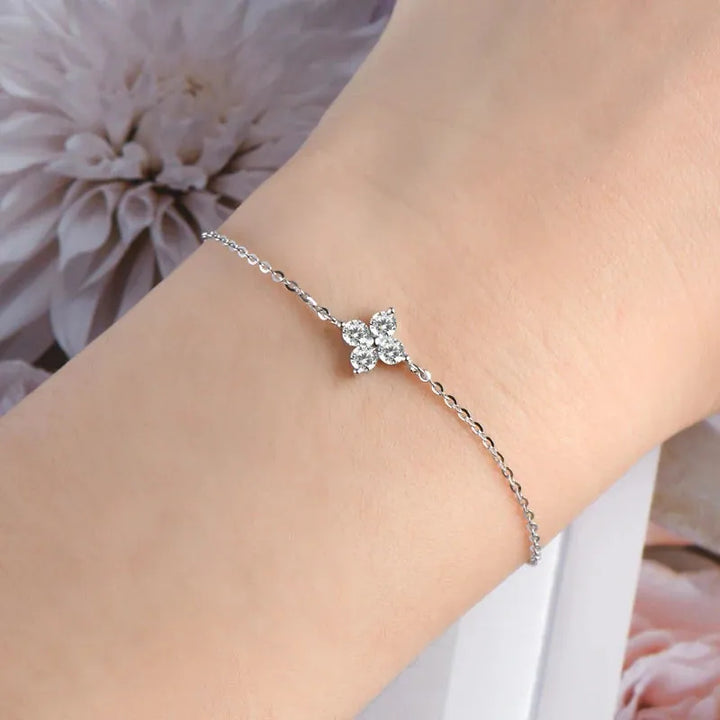 Gold plated sterling silver elegant four-leaf moissanite bracelet